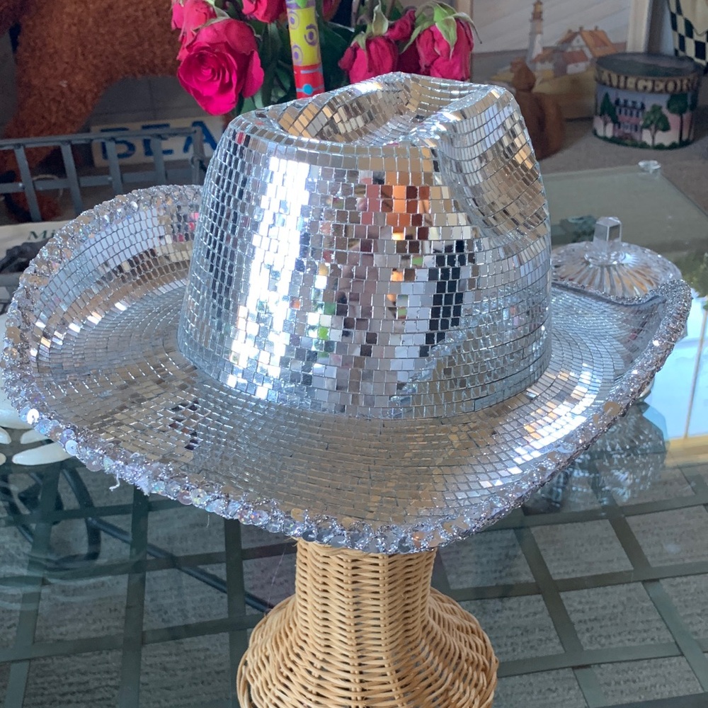 Shines Disco Ball Mirrored Cowboy Hat - Silver/Mirrors; well made & a bit heavy